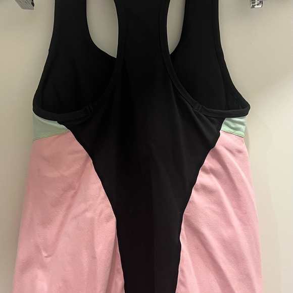 Lululemon Size 10 Bra Built In Tank Top . - Picture 7 of 8